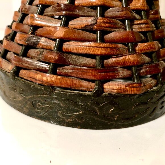 Vintage Wicker Boho Vase with Metal Frame. - Picture 5 of 5